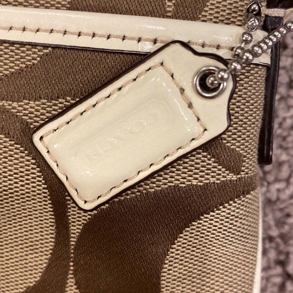 Coach crossbody - Picture 2 of 4